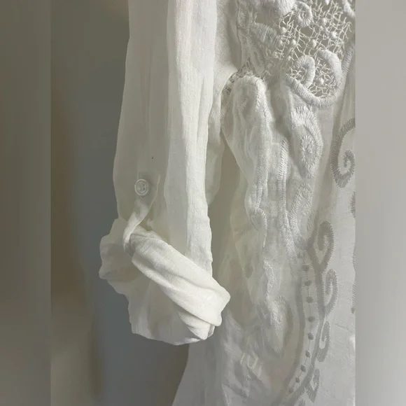 New Collection White Lace and Cotton Blouse - Picture 3 of 8